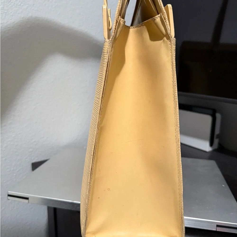 *AUTHENTIC* Louis Vuitton Epi Croisette PM Vanilla Tote